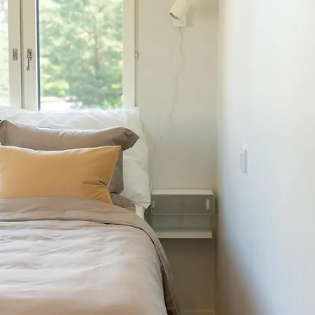 Brand New House With Parking, Sauna, Patio