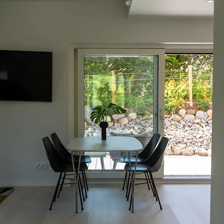 Brand New House With Parking, Sauna, Patio