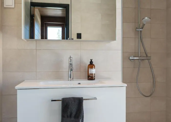 Brand New House With Parking, Sauna, Patio Casa vacanze