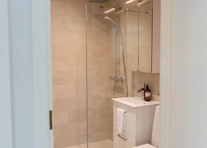 Brand New House With Parking, Sauna, Patio